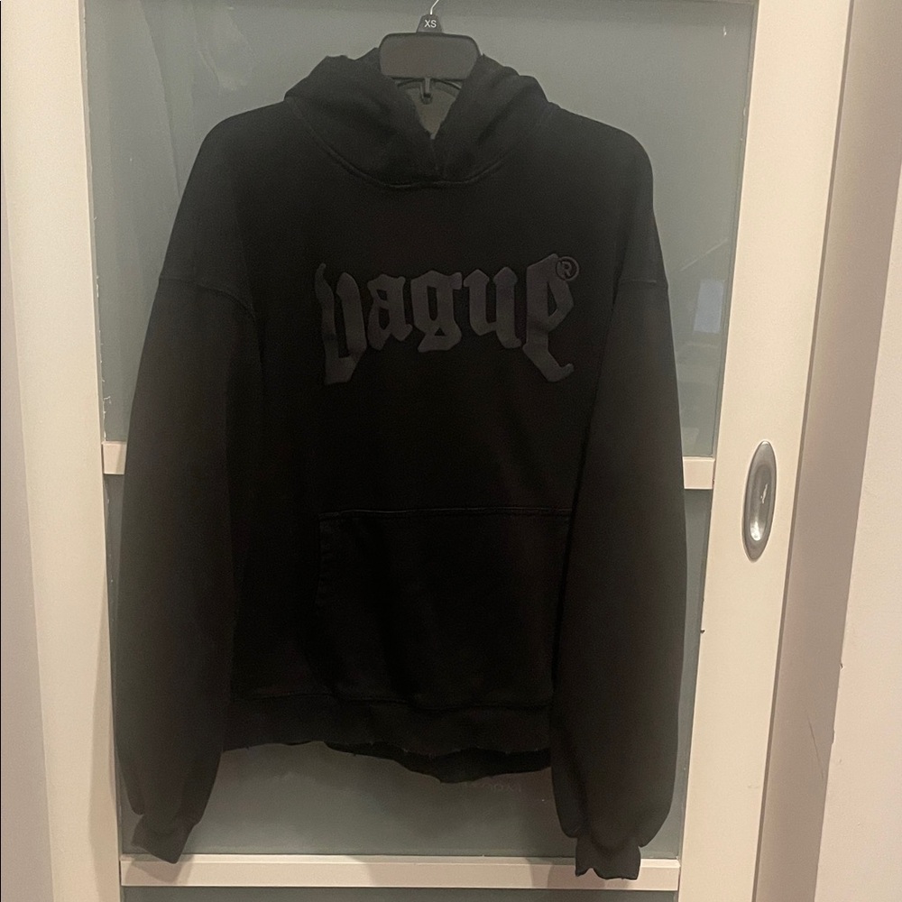 Vague Black Men's Hoodie, Unisex Streetwear Pullover Hoodie Sweatshirt, EUC, M